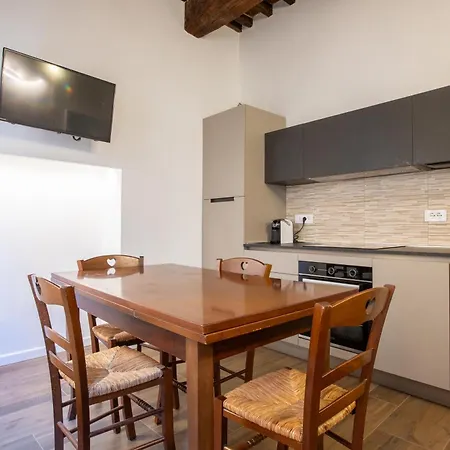 Casa Senio - Via Dei Rossi 95 *